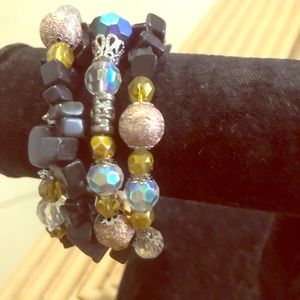 New Spiral Multi Bead Bracelet Black iridescent